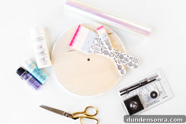 Paint brushes and a pair of scissors 