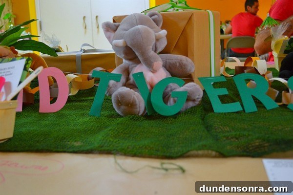safari-baby-shower-tablescape