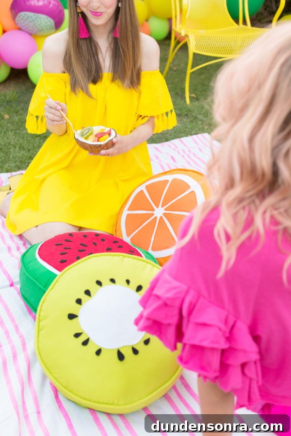 Make Your Own Fruit Slice Pillows: Simple Sewing Tutorial 4 People and fruit pillows