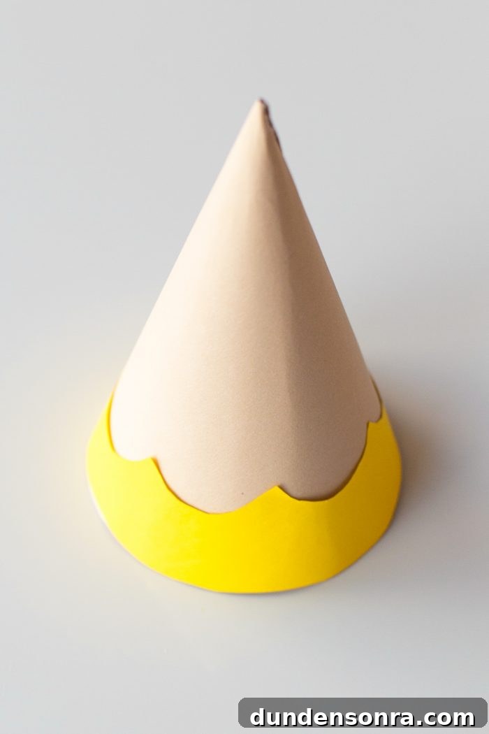 Paper pencil craft