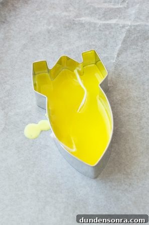 Yellow rocketship shape
