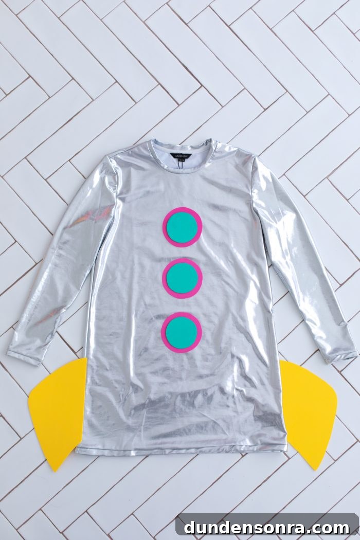 DIY Family Space Costume Ideas for Group Halloween or Cosplay 13 DIY Space Family Costume
