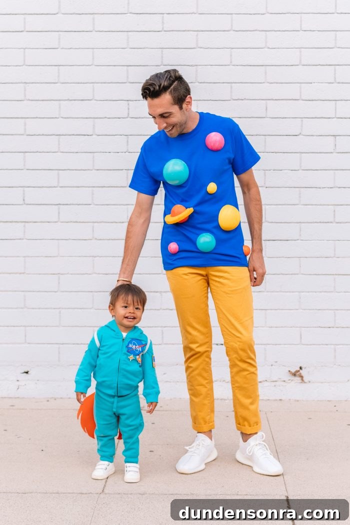 DIY Family Space Costume Ideas for Group Halloween or Cosplay 4 DIY Space Family Costume