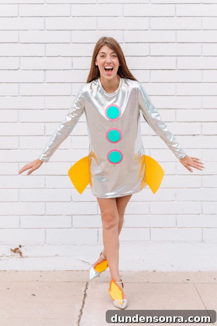 DIY Family Space Costume Ideas for Group Halloween or Cosplay 5 DIY Space Family Costume