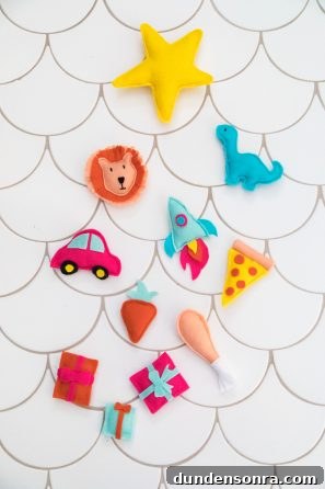 DIY Felt Christmas Tree Wall Hanging Tutorial for Festive Decor 15 Felt items