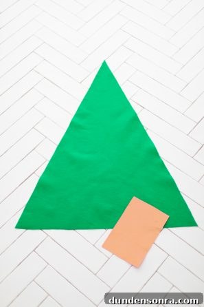 DIY Felt Christmas Tree Wall Hanging Tutorial for Festive Decor 6 Green triangle fabric