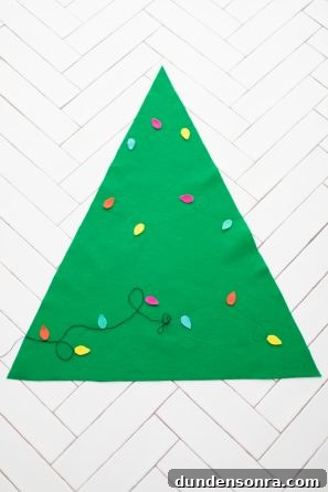 DIY Felt Christmas Tree Wall Hanging Tutorial for Festive Decor 7 Felt christmas tree