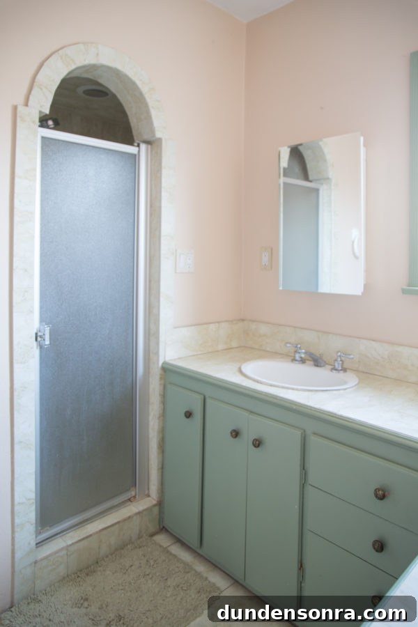 A sink and a mirror