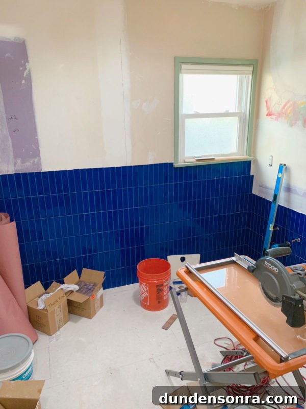 Blue Vertical Fireclay Bathroom Tile