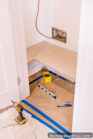 A room with a shelf