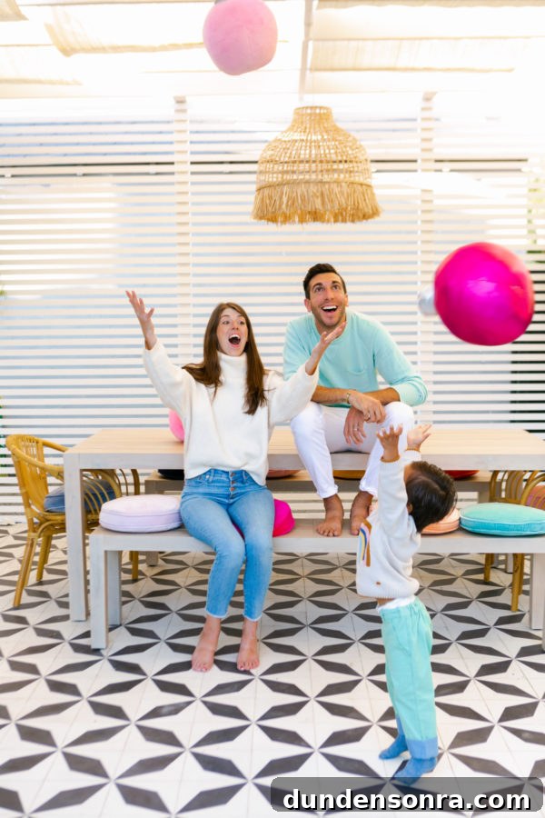 Family Christmas Card Photo Ideas for Memorable Holiday Cards 8 A family sitting at a table