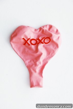 conversation-candy-heart-balloons