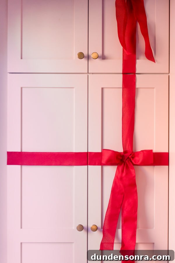 Turn Kitchen Cabinets into Charming Christmas Gift Boxes 3 How To Wrap Kitchen Cabinets like Christmas Presents