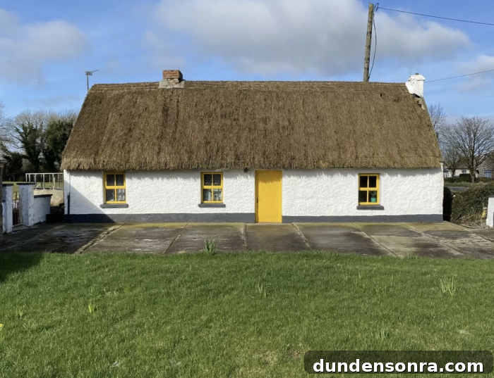 Homes I’d Love to Live In: Volume 2 14 A building with a grassy field