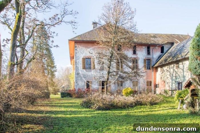 Homes I’d Love to Live In: Volume 2 4 A large lawn in front of a house