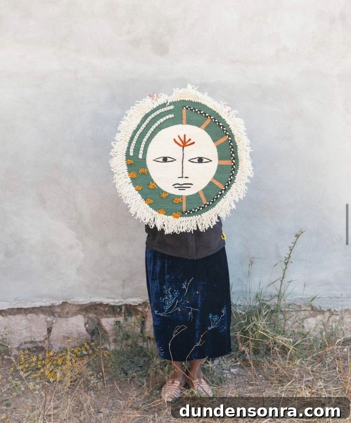 Favorite Artists Vol. 4: Emerging Voices & New Discoveries 19 MA Textiles Face