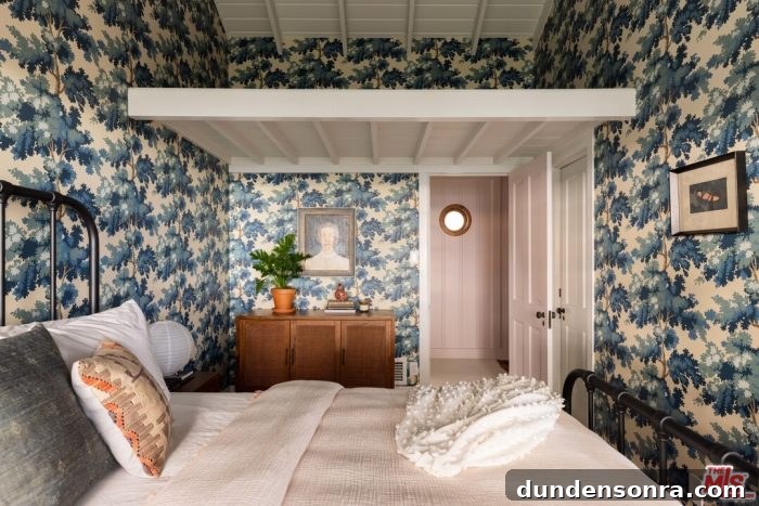 Homes I’d Love to Live In: Inspiring House Designs Vol. 4 9 1940s Treehouse in Los Angeles Wallpapered Bedroom