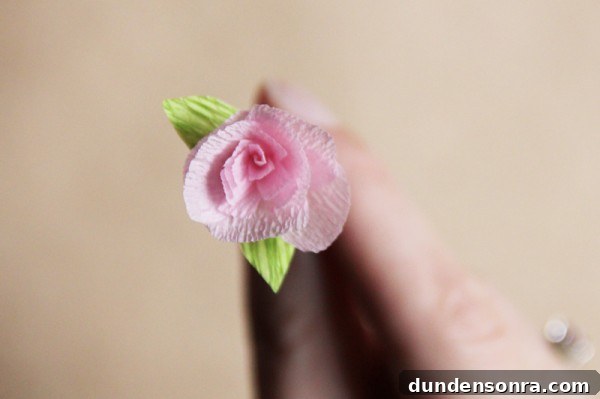 diy-crepe-paper-mini-flowers