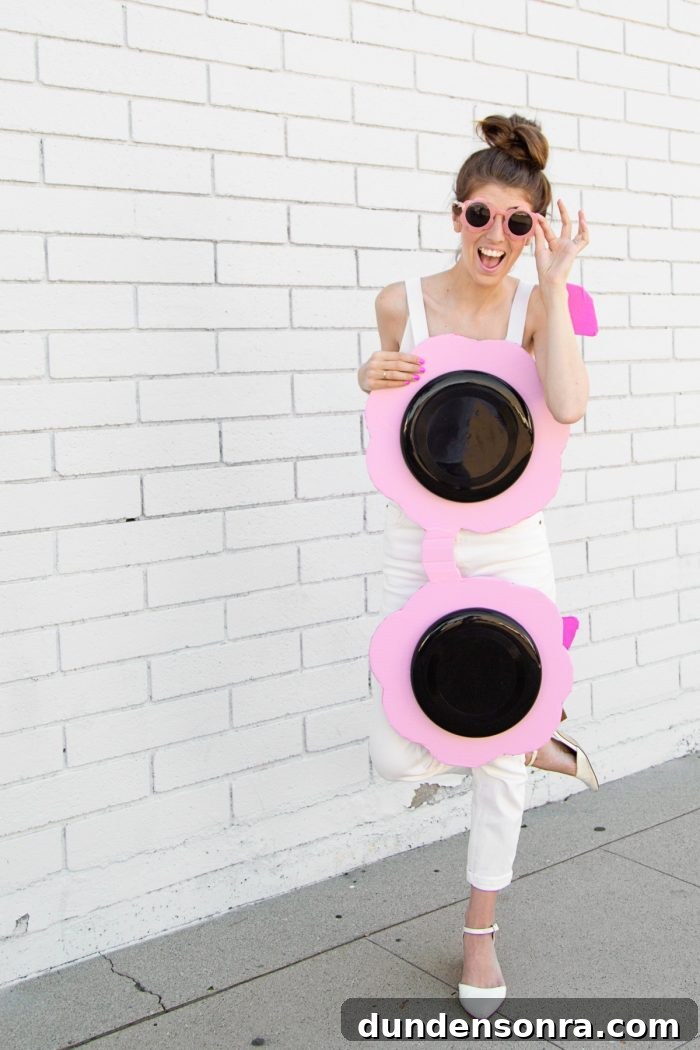 Creative Halloween Costume Ideas for Groups of 3 19 DIY Sun and Sunglasses Mommy & Me Costume