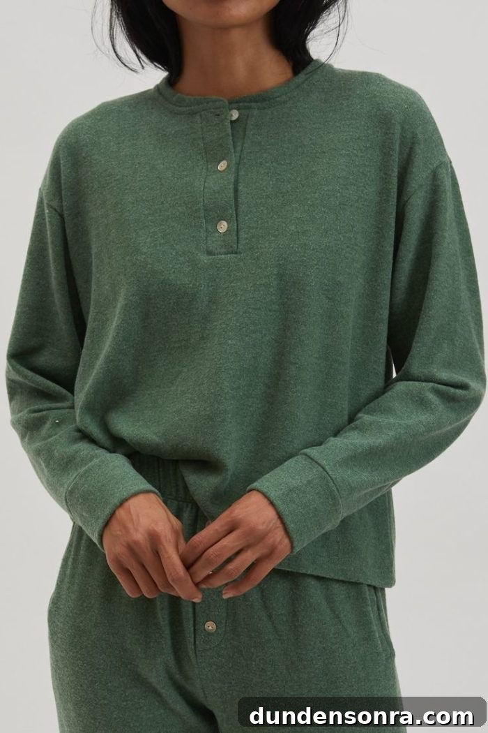 Top Gift Ideas for Homebodies That They'll Actually Use 10 Comfy sweat set, comes in different fabrics and colors!