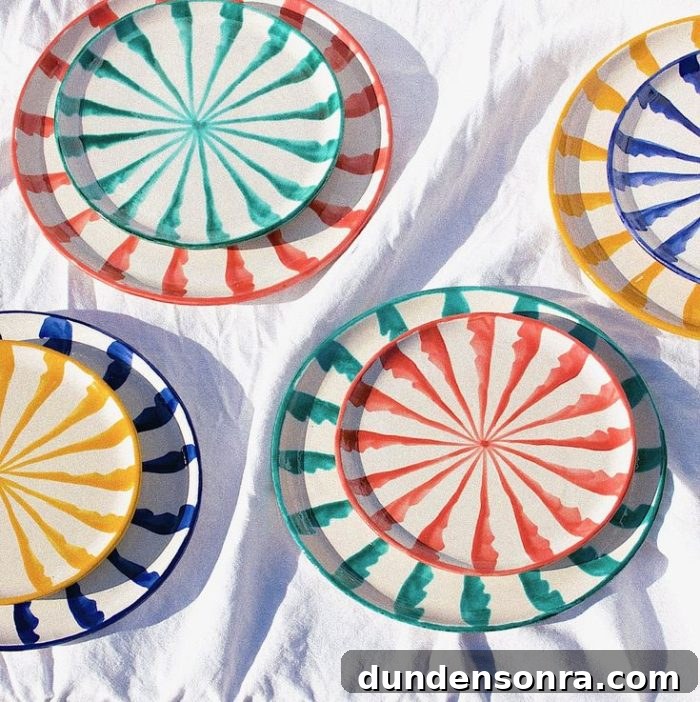 Plate with striped; comes in different colors! 