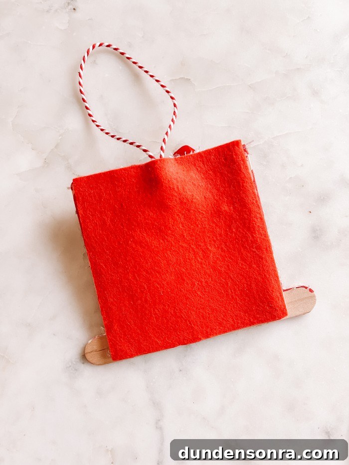 Christmas Window Popsicle Stick Ornament Craft Ideas 12 red felt on back of ornament