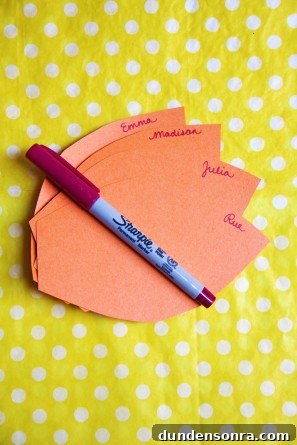 paper-flower-diy-place-cards