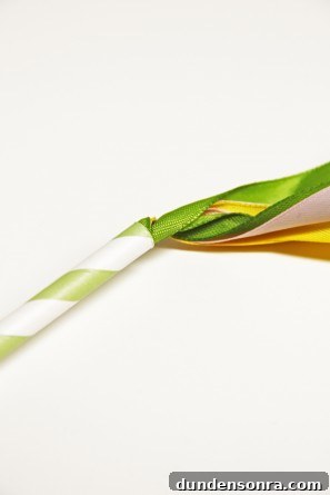 paper-straw-mini-may-pole