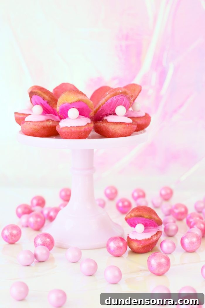 Madeleines that look like clamshells