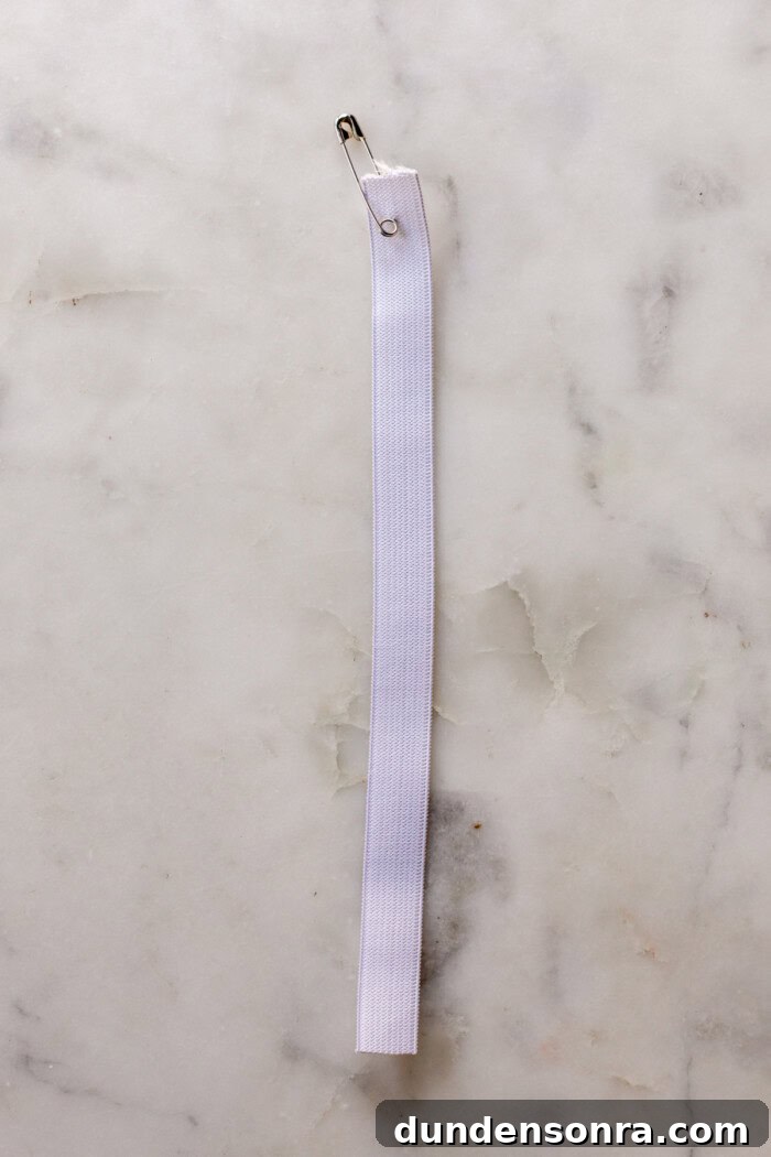 elastic with safety pin on the end