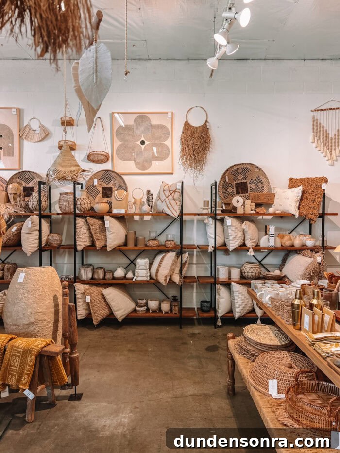 Palm Springs Travel Guide: Top Restaurants, Shops & Attractions 12 img 56077 11