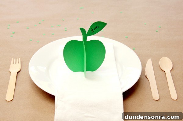 DIY 3D Apple Place Cards