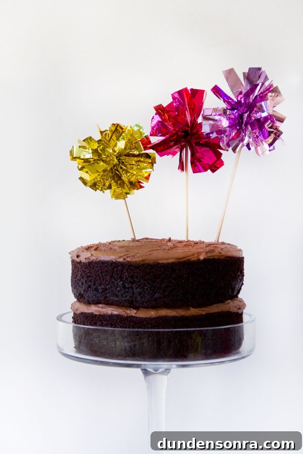 DIY Fringe Mylar Cake Toppers: Step-by-Step Guide & Ideas 15 DIY Fringe Mylar Cake Topper