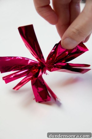DIY Fringe Mylar Cake Toppers: Step-by-Step Guide & Ideas 9 Fringe Mylar Cake Topper DIY